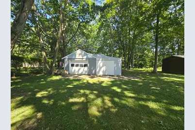 470 Glenridge Rd, Erie City, PA 16509 - Photo 3