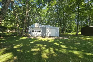 470 Glenridge Rd, Erie City, PA 16509 - Photo 3