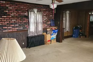 915 Border Ave, Ellwood City, PA 16117 - Photo 11
