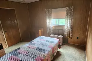 915 Border Ave, Ellwood City, PA 16117 - Photo 23