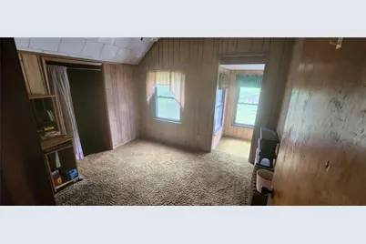 915 Border Avenue, Ellwood City, PA 16117 - Photo 15