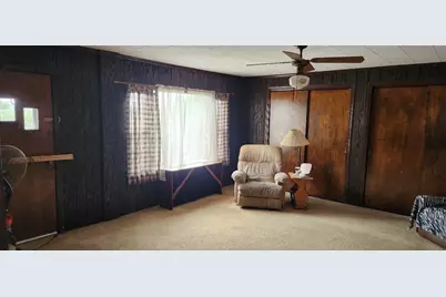 915 Border Avenue, Ellwood City, PA 16117 - Photo 9