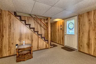 632 Pitcairn Ave, Jeannette, PA 15644 - Photo 17