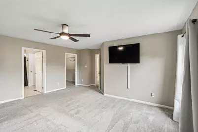 8042 Woodcreek Drive, Bridgeville, PA 15017 - Photo 19
