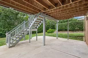8042 Woodcreek Dr, Bridgeville, PA 15017 - Photo 41