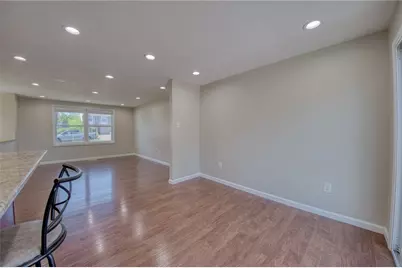 358 Toura Dr, Pittsburgh, PA 15236 - Photo 9