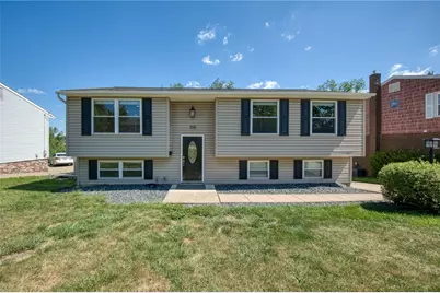 358 Toura Dr, Pittsburgh, PA 15236 - Photo 1