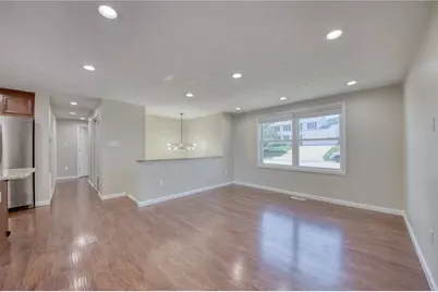 358 Toura Dr, Pittsburgh, PA 15236 - Photo 7
