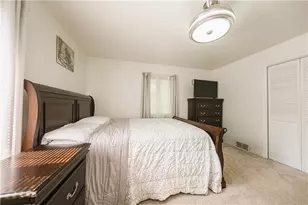 430 Sangree Rd, Ross Twp, PA 15237 - Photo 17