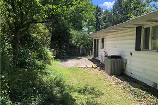 63 Roosevelt Dr, North Union Township, PA 15401 - Photo 17