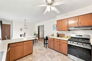 3203 Regis Dr, Erie City, PA 16510 - Photo 7