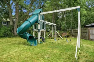 3203 Regis Dr, Erie City, PA 16510 - Photo 15