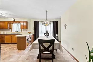 3203 Regis Dr, Erie City, PA 16510 - Photo 5