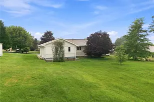 529 Cochran Dr, Hempfield Township, PA 15601 - Photo 23
