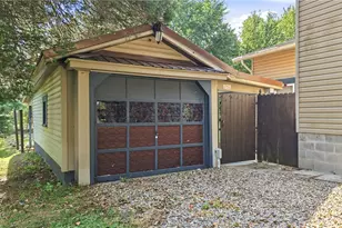 55 Covert Ave, Sharpsville, PA 16150 - Photo 3