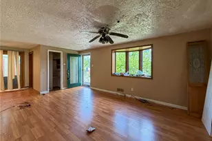 4503 Mapledale Dr, Homestead, PA 15120 - Photo 11