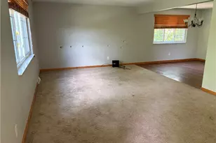 323 Morrow Dr, Pittsburgh, PA 15235 - Photo 5