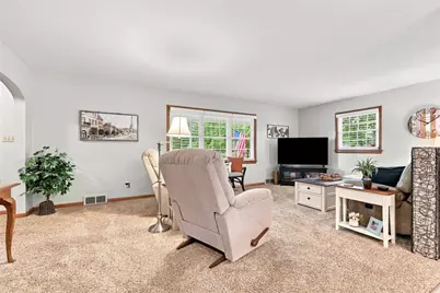 2229 King Dr, Hermitage, PA 16148 - Photo 3