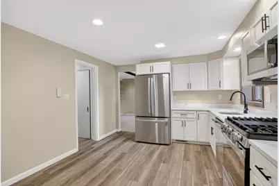 219 Main Entrance Dr, Pittsburgh, PA 15228 - Photo 9