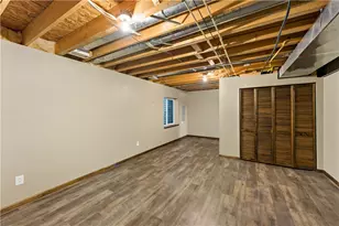 1501 Michael Dr, Pittsburgh, PA 15227 - Photo 29