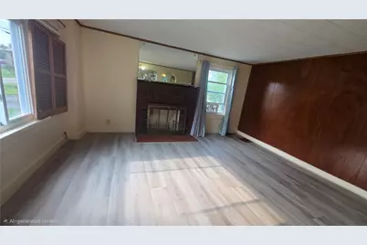 115 Conneaut Lake Rd, Hempfield Township, PA 16125 - Photo 5