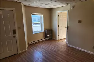 410 S Monroe St, Butler, PA 16001 - Photo 5
