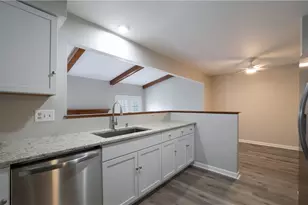 402 Royal Ct, Pittsburgh, PA 15234 - Photo 11