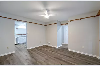 402 Royal Ct, Pittsburgh, PA 15234 - Photo 15