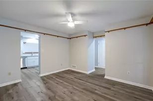 402 Royal Ct, Pittsburgh, PA 15234 - Photo 15