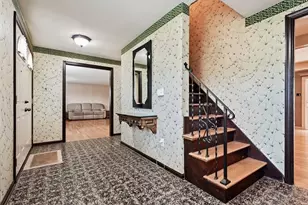 2006 Garrick Dr, Pittsburgh, PA 15235 - Photo 5