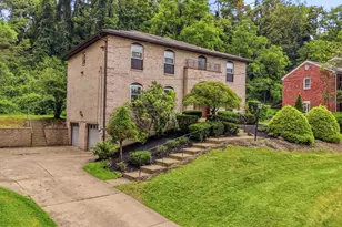 2006 Garrick Dr, Pittsburgh, PA 15235 - Photo 21