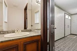 2006 Garrick Dr, Pittsburgh, PA 15235 - Photo 19
