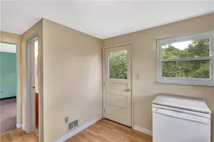 112 Clifford Ave, Pittsburgh, PA 15238 - Photo 17