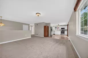 1431 Main Blvd, South Park, PA 15129 - Photo 5