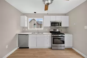 1431 Main Blvd, South Park, PA 15129 - Photo 7