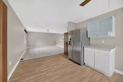 1431 Main Blvd, South Park, PA 15129 - Photo 11