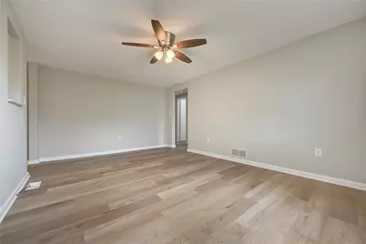 135 Elmont St, Pittsburgh, PA 15205 - Photo 11