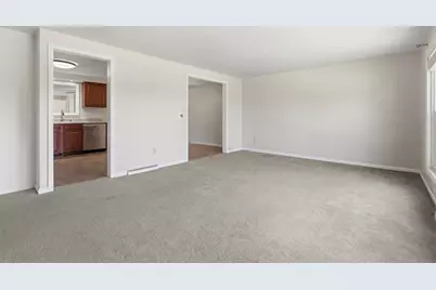 126 Elbrook Dr, Harrison Township, PA 15065 - Photo 9