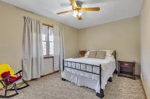 106 Rosewood Dr, Center Township, PA 15001 - Photo 23