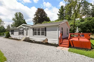 431 Illinois Ln, North Huntingdon, PA 15642 - Photo 1