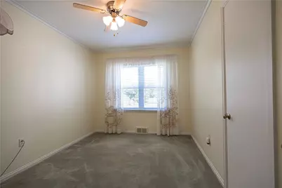 1465 Oakridge Dr, Harmony Township, PA 15003 - Photo 21