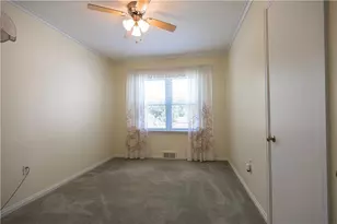 1465 Oakridge Dr, Harmony Township, PA 15003 - Photo 21