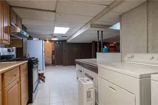 1465 Oakridge Dr, Harmony Township, PA 15003 - Photo 27