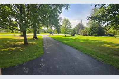420 N Keel Ridge Rd, Hermitage, PA 16148 - Photo 7