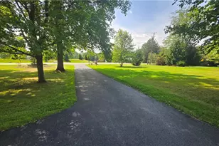 420 N Keel Ridge Rd, Hermitage, PA 16148 - Photo 7