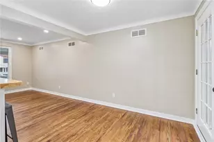 5208 Woodland Dr, West Mifflin, PA 15122 - Photo 9