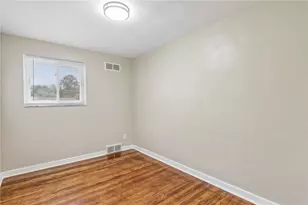 5208 Woodland Dr, West Mifflin, PA 15122 - Photo 21