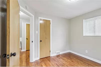 5208 Woodland Dr, West Mifflin, PA 15122 - Photo 17