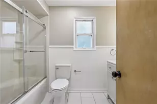 5208 Woodland Dr, West Mifflin, PA 15122 - Photo 25