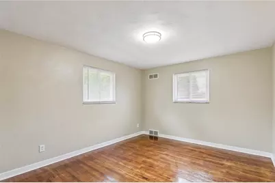 5208 Woodland Dr, West Mifflin, PA 15122 - Photo 19